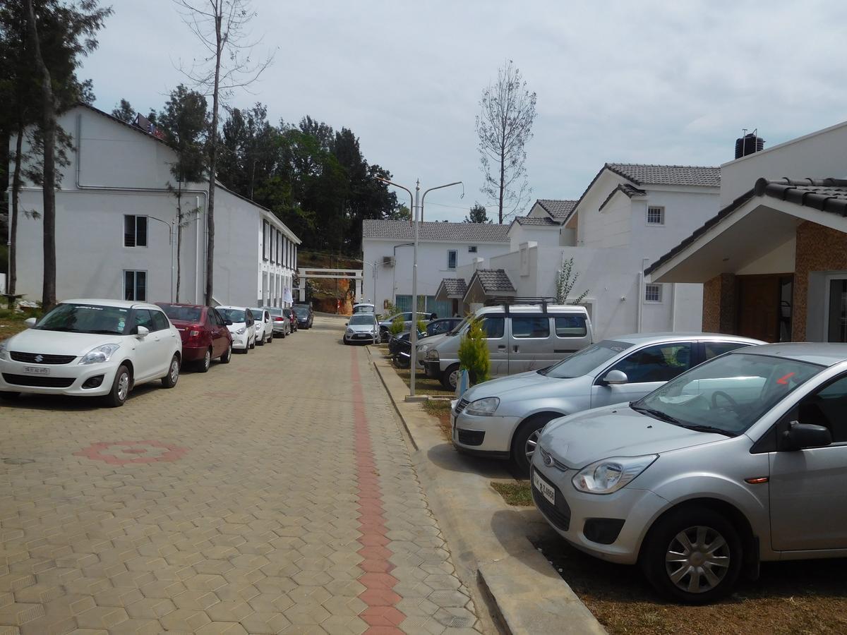 Hotel Aradhana Inn Jerkaud Kültér fotó