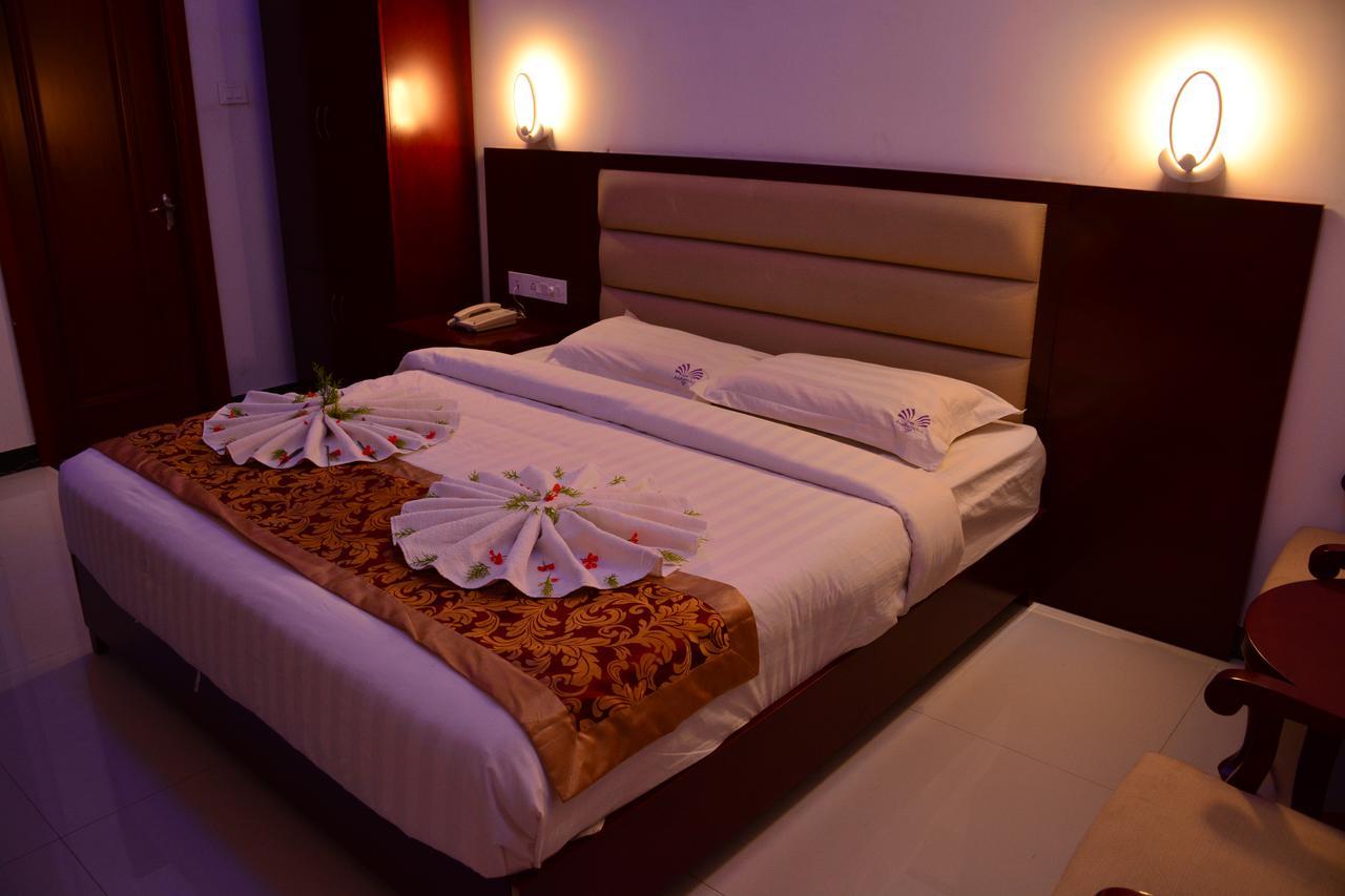Hotel Aradhana Inn Jerkaud Kültér fotó