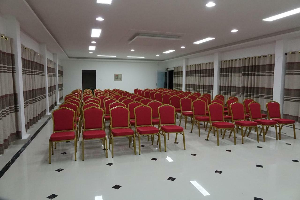 Hotel Aradhana Inn Jerkaud Kültér fotó